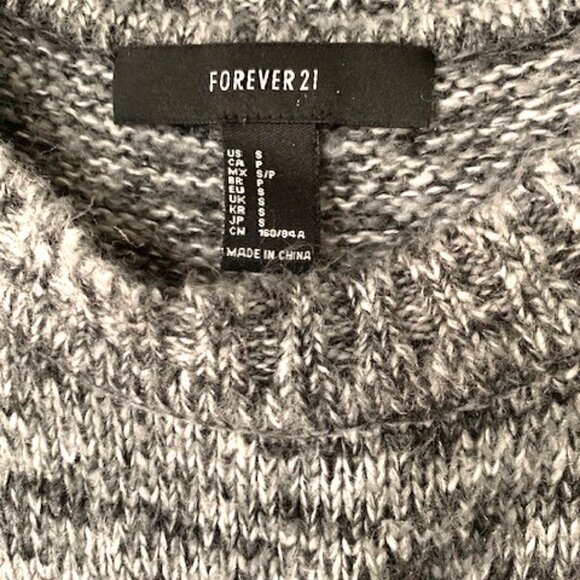 Forever 21 Sweater - Picture 3 of 5